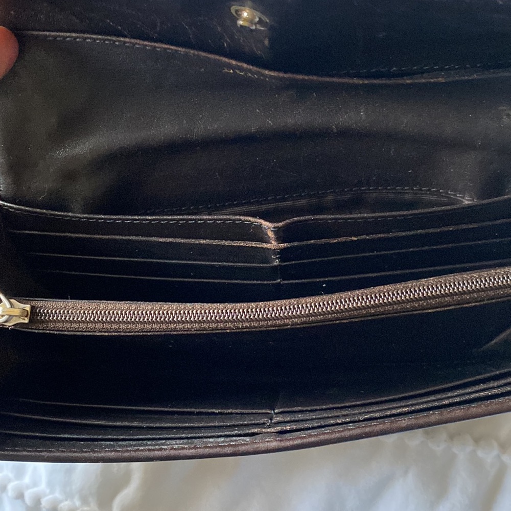Authentic Burberry Wallet - Picture 6 of 9